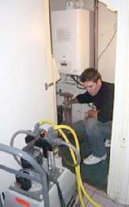 plombier chauffagiste Tassin-La-Demi-Lune et environ pour un désebouage ou un dépannage de chaudière... 06 84 45 46 67