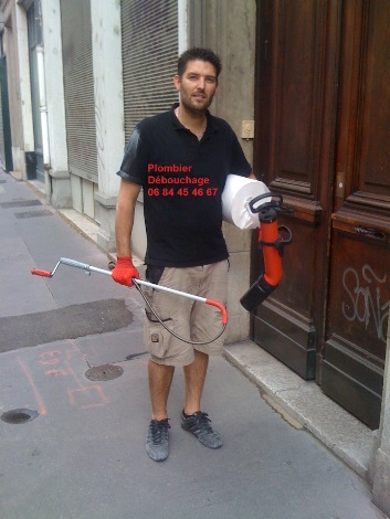 plombier Tassin-La-Demi-Lune pour un débouchage de WC, de canalisation, de douche, de baignoire... 06 84 45 46 67
